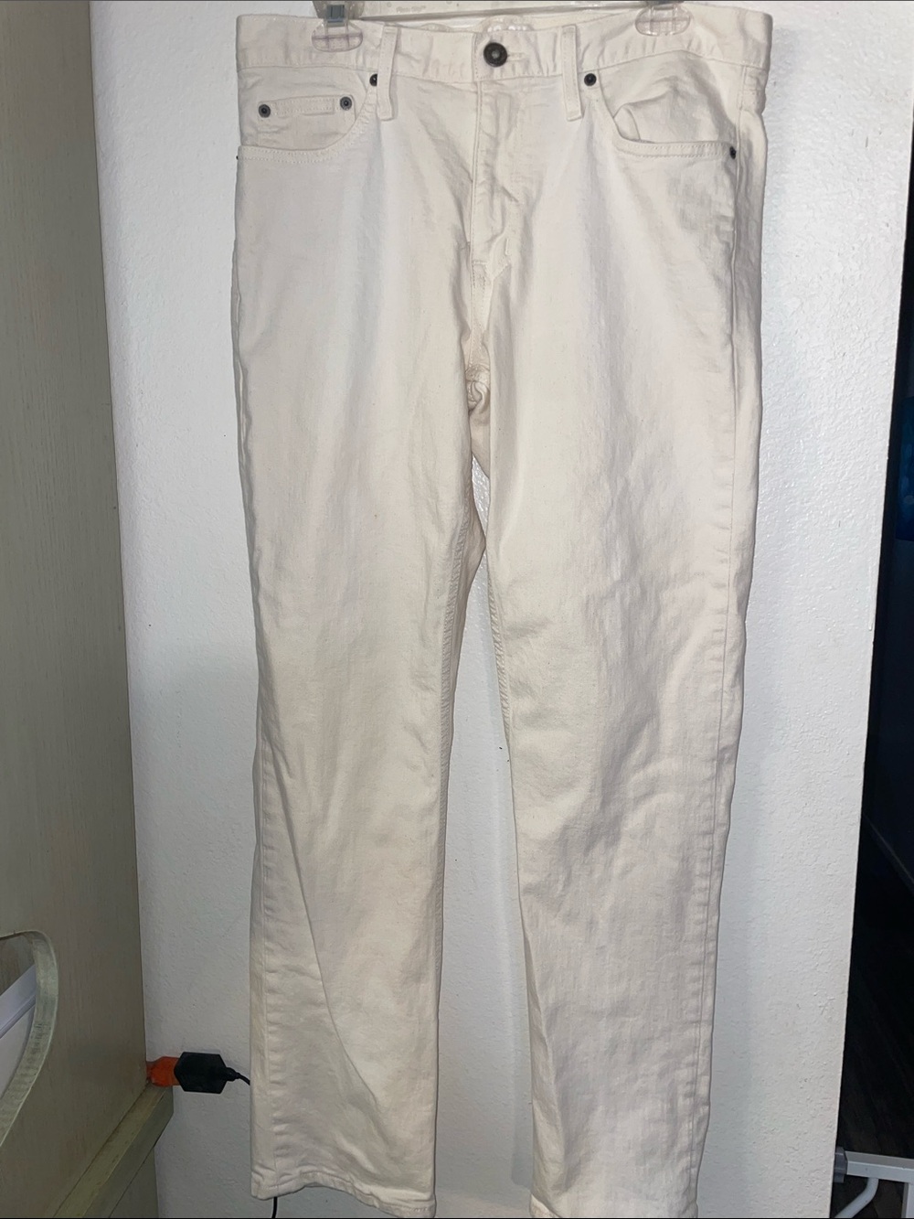 Mossimo Supply Co. Straight Jeans in Off-White/Cream